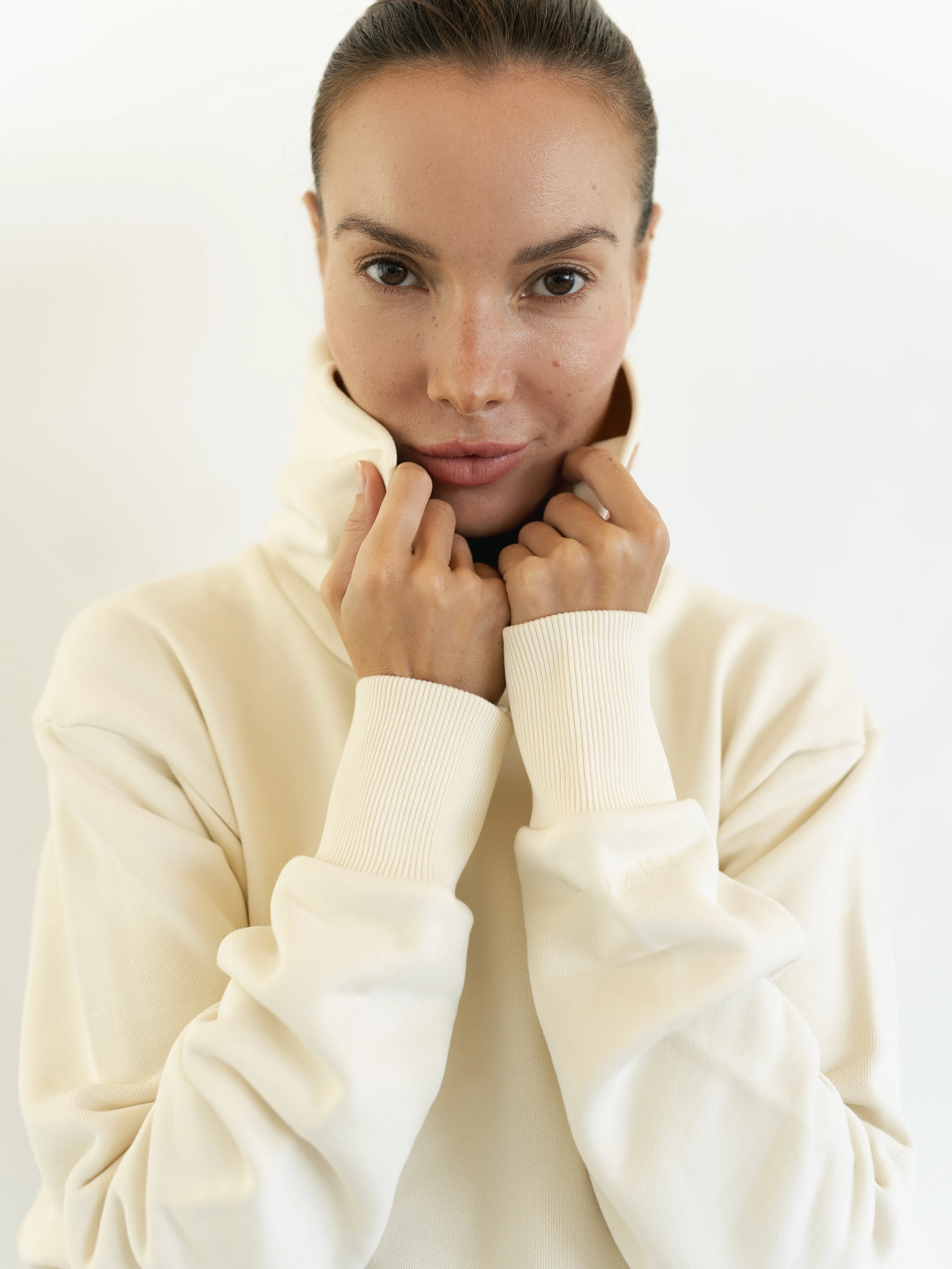 The Optimal Hoodie in Sun sparkle - Image 8
